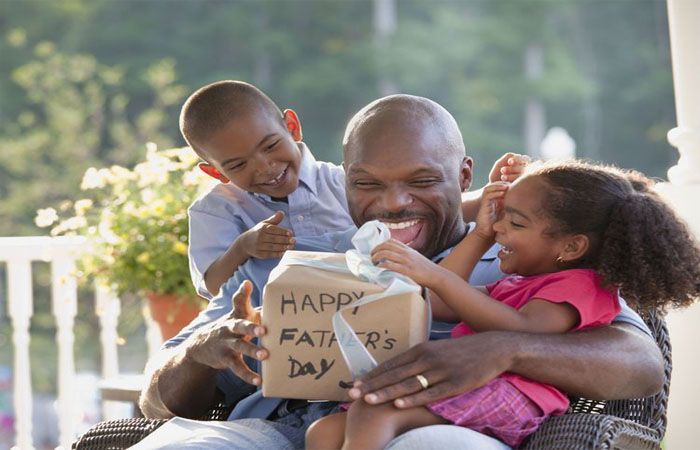 Celebrate the Spirit of Fatherhood by Online Father's Day Gift