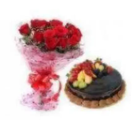 Red Roses With Fresh Fruit Cake
