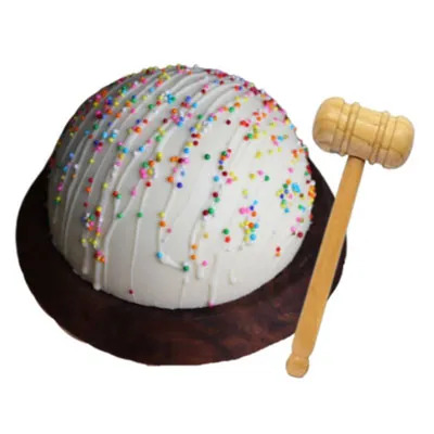White chocolate Pinata Cake
